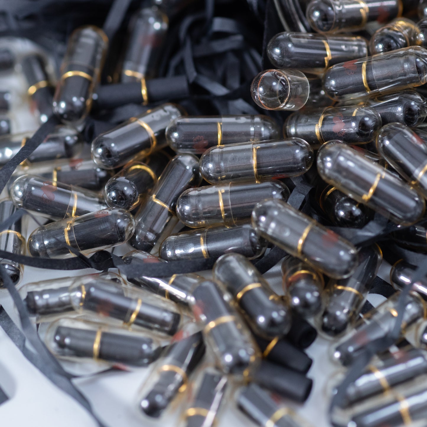 DIY Mini Capsule Message Love Letters in a Glass Bottle love Message Capsules Pills Notes Gift for Valentines Birthday Anniversary New Year Inactive