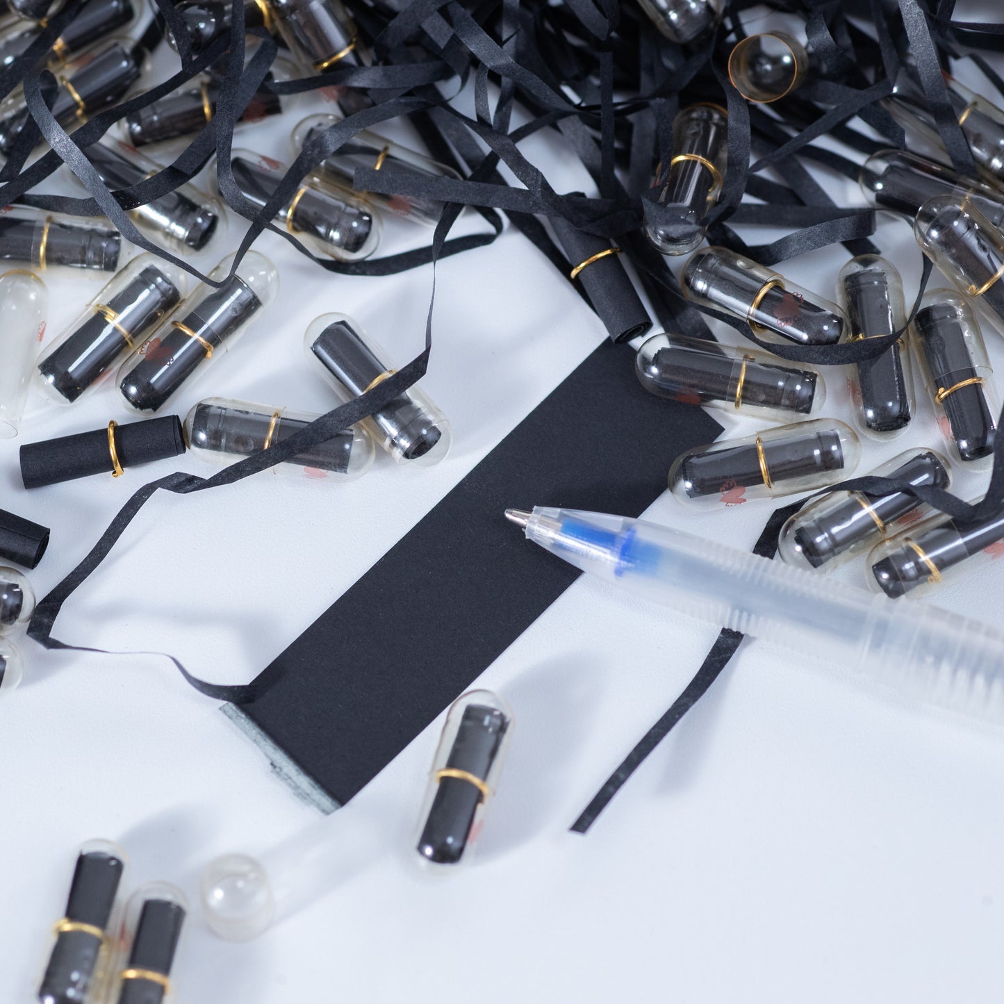 DIY Mini Capsule Message Love Letters in a Glass Bottle love Message Capsules Pills Notes Gift for Valentines Birthday Anniversary New Year Inactive