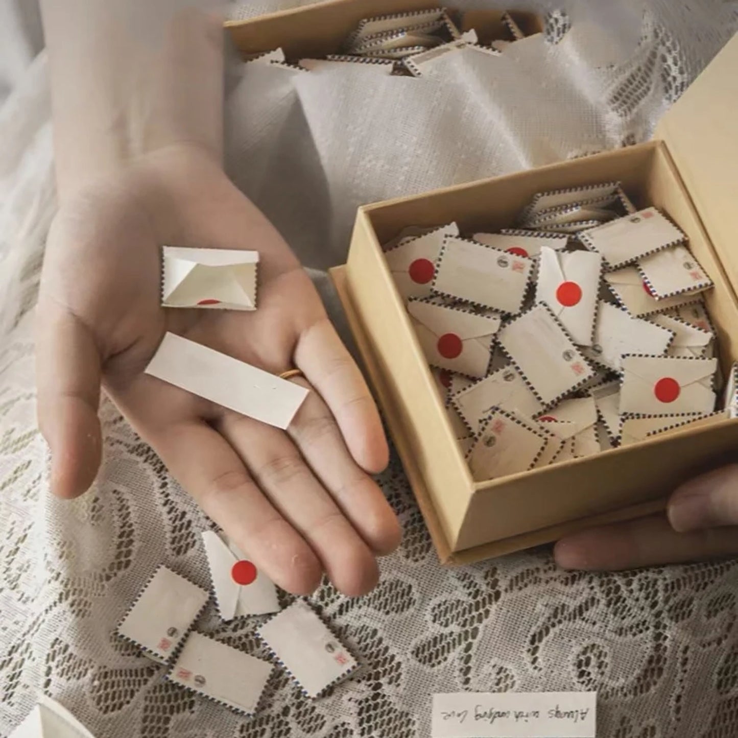 DIY Mini Message Letters Long Distance Relationships Gifts Love Messages in a Box Gift for Boyfriend Girlfriend Family Anniversary Romantic